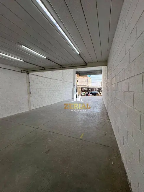 Armazém / Galpão para alugar, 220m2 em Vila Califórnia, São Paulo - SP - imagem 3 Foto 3 de Armazém / Galpão para alugar, 220m2 em Vila Califórnia, São Paulo - SP