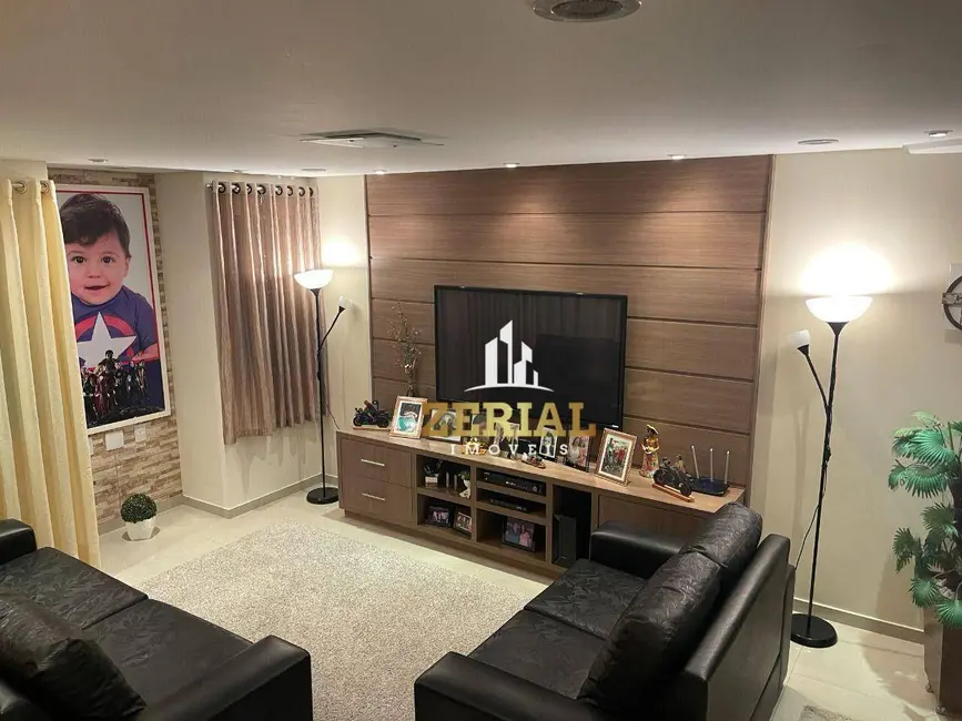 Sobrado com 4 quartos à venda, 175m2 em Jardim Teresa, São Paulo - SP - imagem 3 Foto 3 de Sobrado com 4 quartos à venda, 175m2 em Jardim Teresa, São Paulo - SP