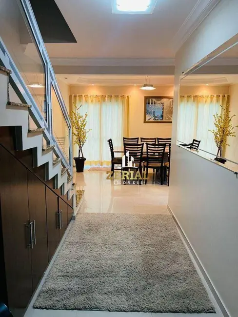 Sobrado com 4 quartos à venda, 175m2 em Jardim Teresa, São Paulo - SP - imagem 9 Foto 9 de Sobrado com 4 quartos à venda, 175m2 em Jardim Teresa, São Paulo - SP