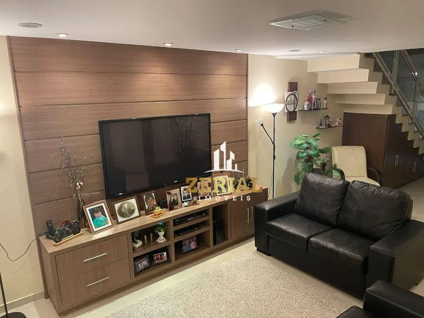 Sobrado com 4 quartos à venda, 175m2 em Jardim Teresa, São Paulo - SP - imagem 4 Foto 4 de Sobrado com 4 quartos à venda, 175m2 em Jardim Teresa, São Paulo - SP