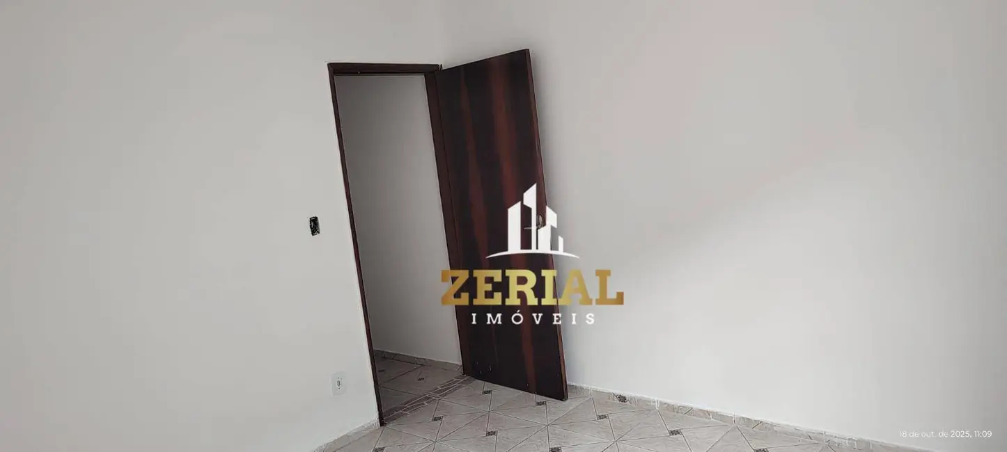 Sobrado com 3 quartos para alugar, 190m2 em Vila Scarpelli, Santo Andre - SP - imagem 9 Foto 9 de Sobrado com 3 quartos para alugar, 190m2 em Vila Scarpelli, Santo Andre - SP