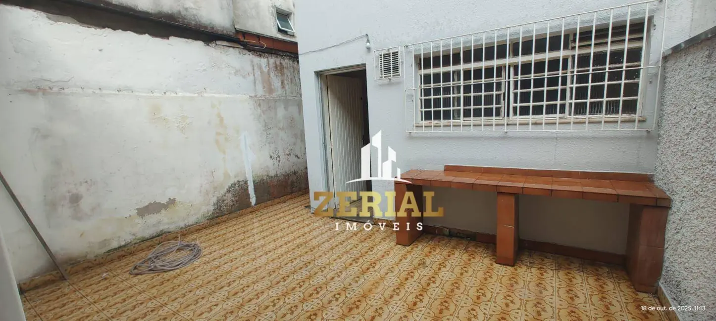 Sobrado com 3 quartos para alugar, 190m2 em Vila Scarpelli, Santo Andre - SP - imagem 2 Foto 2 de Sobrado com 3 quartos para alugar, 190m2 em Vila Scarpelli, Santo Andre - SP