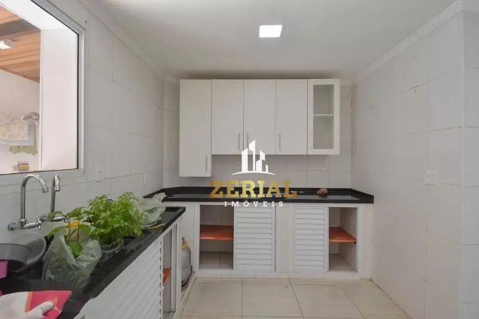 Sobrado com 2 quartos à venda, 100m2 em Fundação, Sao Caetano Do Sul - SP - imagem 2 Foto 2 de Sobrado com 2 quartos à venda, 100m2 em Fundação, Sao Caetano Do Sul - SP