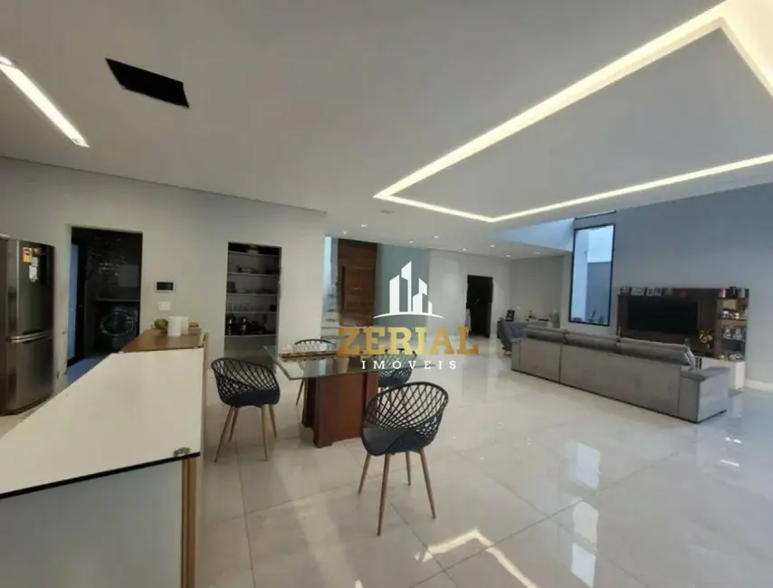 Sobrado com 5 quartos à venda, 549m2 em Jardim São Caetano, Sao Caetano Do Sul - SP - imagem 5 Foto 5 de Sobrado com 5 quartos à venda, 549m2 em Jardim São Caetano, Sao Caetano Do Sul - SP