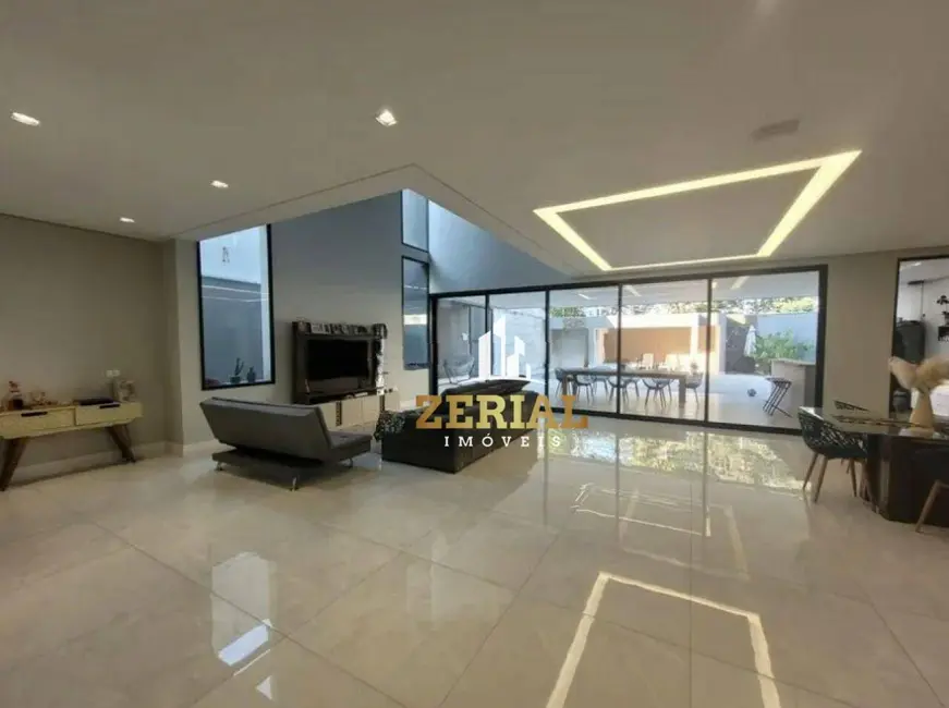 Sobrado com 5 quartos à venda, 549m2 em Jardim São Caetano, Sao Caetano Do Sul - SP - imagem 4 Foto 4 de Sobrado com 5 quartos à venda, 549m2 em Jardim São Caetano, Sao Caetano Do Sul - SP