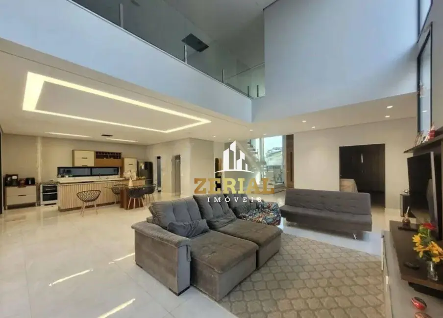 Sobrado com 5 quartos à venda, 549m2 em Jardim São Caetano, Sao Caetano Do Sul - SP - imagem 1 Foto 1 de Sobrado com 5 quartos à venda, 549m2 em Jardim São Caetano, Sao Caetano Do Sul - SP