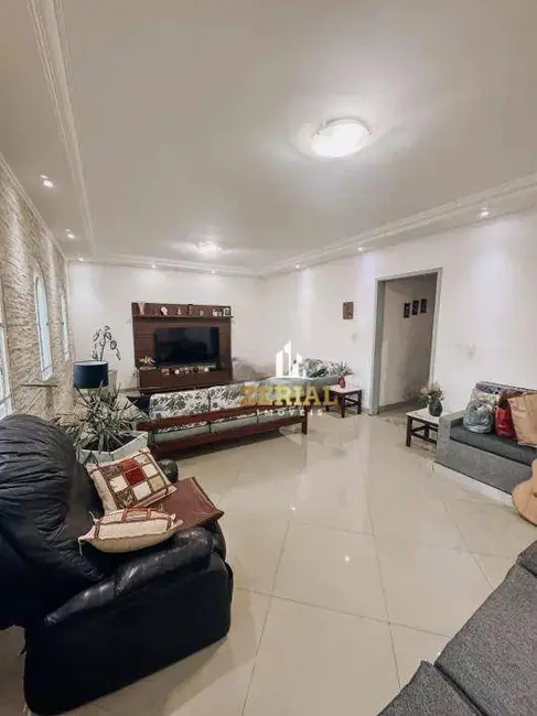 Sobrado com 5 quartos à venda, 240m2 em Fundação, Sao Caetano Do Sul - SP - imagem 1 Foto 1 de Sobrado com 5 quartos à venda, 240m2 em Fundação, Sao Caetano Do Sul - SP