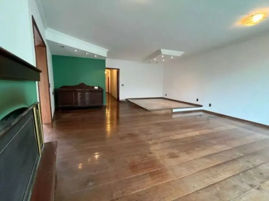 Sobrado com 3 quartos à venda e para alugar, 300m2 em Centro, Santo Andre - SP - imagem 1 Foto 1 de Sobrado com 3 quartos à venda e para alugar, 300m2 em Centro, Santo Andre - SP