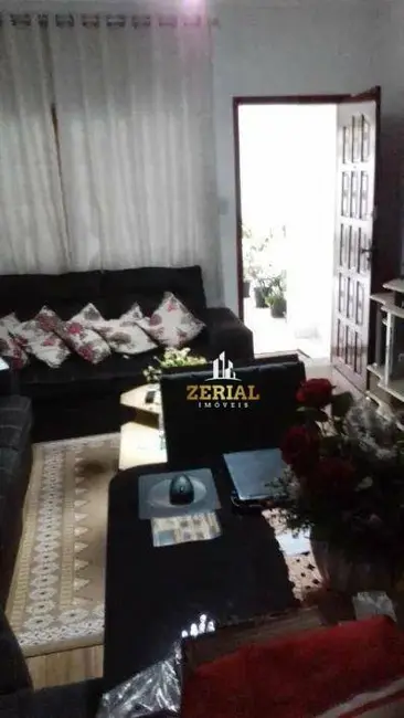 Sobrado com 2 quartos à venda, 91m2 em Santo Antônio, Sao Caetano Do Sul - SP - imagem 2 Foto 2 de Sobrado com 2 quartos à venda, 91m2 em Santo Antônio, Sao Caetano Do Sul - SP