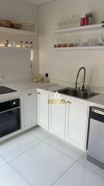 Foto 9 de Sobrado com 3 quartos à venda, 144m2 em Santa Maria, Sao Caetano Do Sul - SP