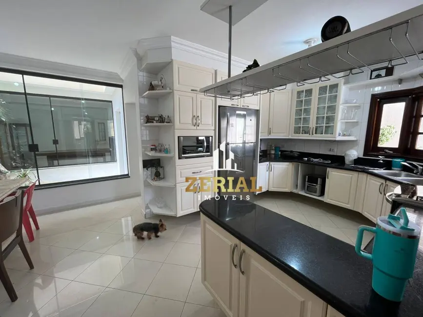 Foto 2 de Sobrado com 4 quartos à venda e para alugar, 500m2 em Jardim, Santo Andre - SP