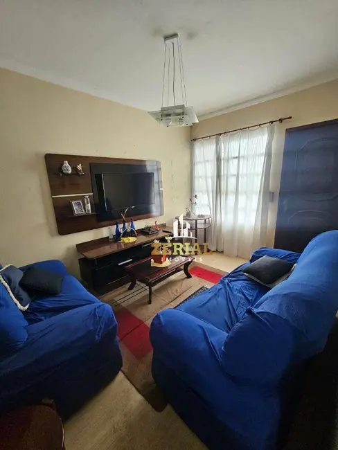 Casa com 2 quartos para alugar, 150m2 em Sao Bernardo Do Campo - SP - imagem 1 Foto 1 de Casa com 2 quartos para alugar, 150m2 em Sao Bernardo Do Campo - SP