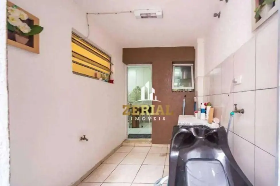 Foto 8 de Sobrado com 5 quartos para alugar, 164m2 em Mauá, Sao Caetano Do Sul - SP