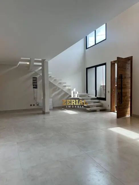 Sobrado com 3 quartos à venda, 140m2 em Cerâmica, Sao Caetano Do Sul - SP - imagem 1 Foto 1 de Sobrado com 3 quartos à venda, 140m2 em Cerâmica, Sao Caetano Do Sul - SP