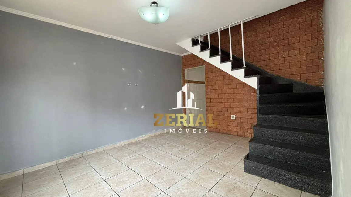 Foto 1 de Sobrado com 3 quartos para alugar, 140m2 em Osvaldo Cruz, Sao Caetano Do Sul - SP