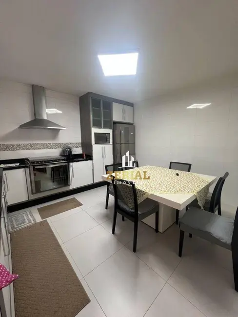 Foto 3 de Sobrado com 3 quartos para alugar, 77m2 em Santo Antônio, Sao Caetano Do Sul - SP