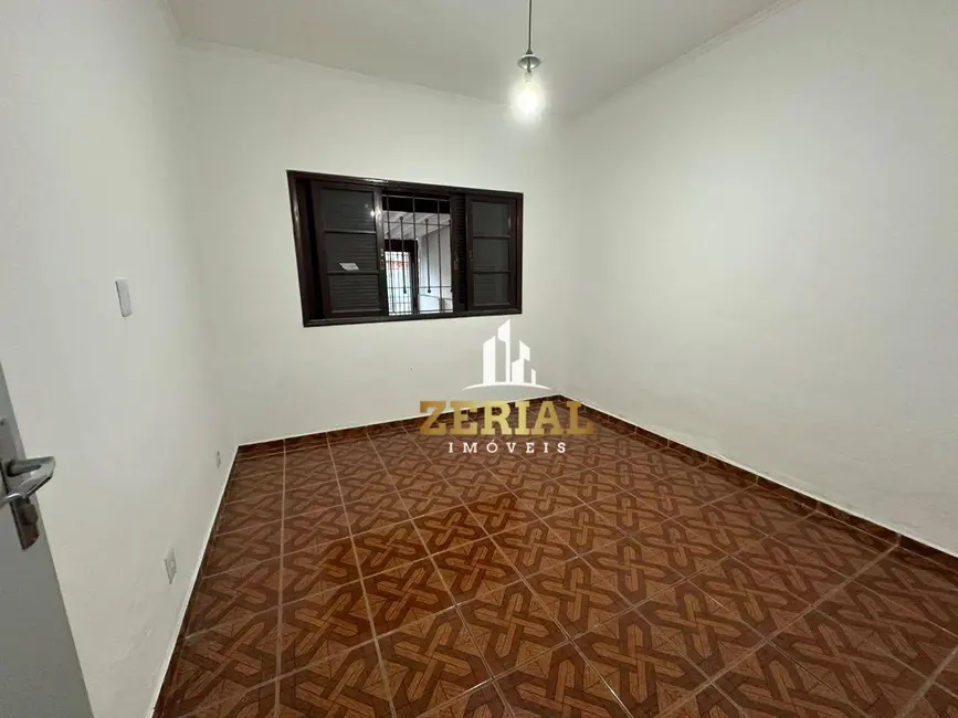 Casa com 3 quartos para alugar, 176m2 em Santa Paula, Sao Caetano Do Sul - SP - imagem 3 Foto 3 de Casa com 3 quartos para alugar, 176m2 em Santa Paula, Sao Caetano Do Sul - SP