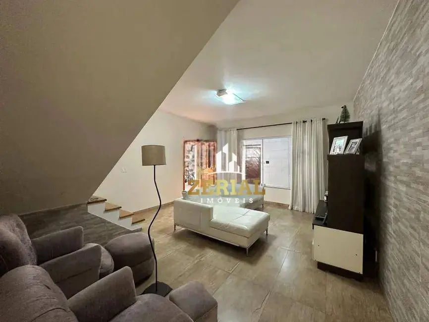 Sobrado com 3 quartos à venda, 180m2 em Fundação, Sao Caetano Do Sul - SP - imagem 1 Foto 1 de Sobrado com 3 quartos à venda, 180m2 em Fundação, Sao Caetano Do Sul - SP