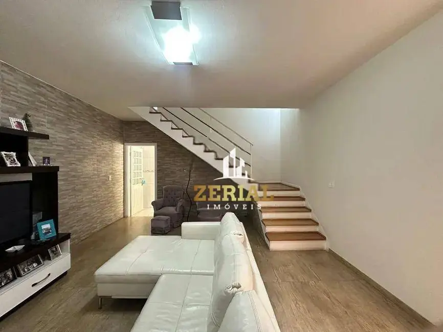 Sobrado com 3 quartos à venda, 180m2 em Fundação, Sao Caetano Do Sul - SP - imagem 4 Foto 4 de Sobrado com 3 quartos à venda, 180m2 em Fundação, Sao Caetano Do Sul - SP