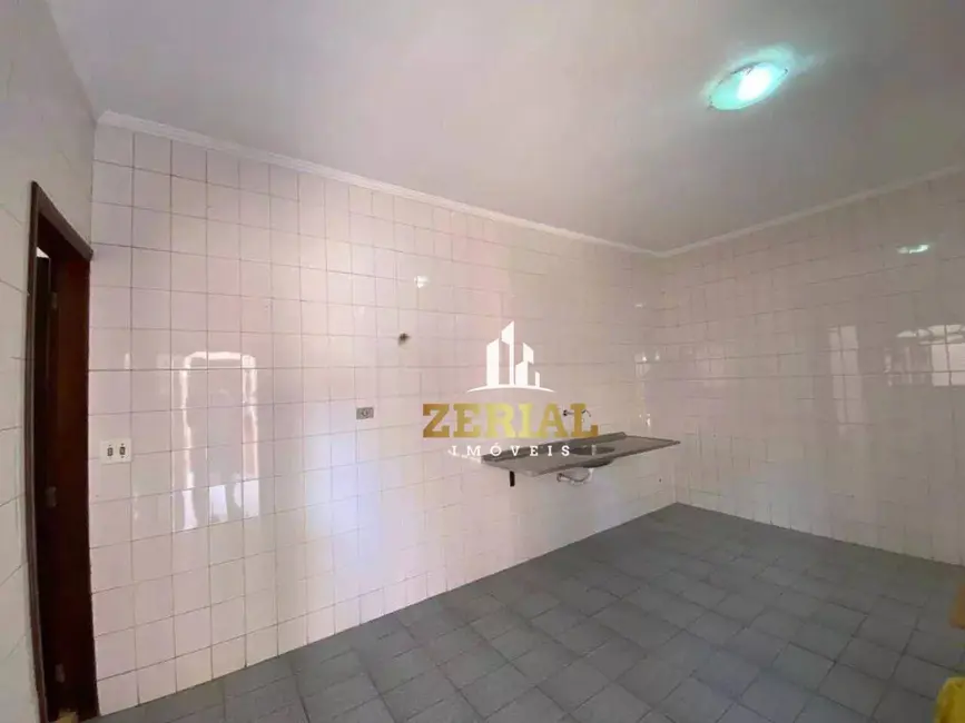 Foto 4 de Casa com 2 quartos para alugar, 100m2 em Fundação, Sao Caetano Do Sul - SP