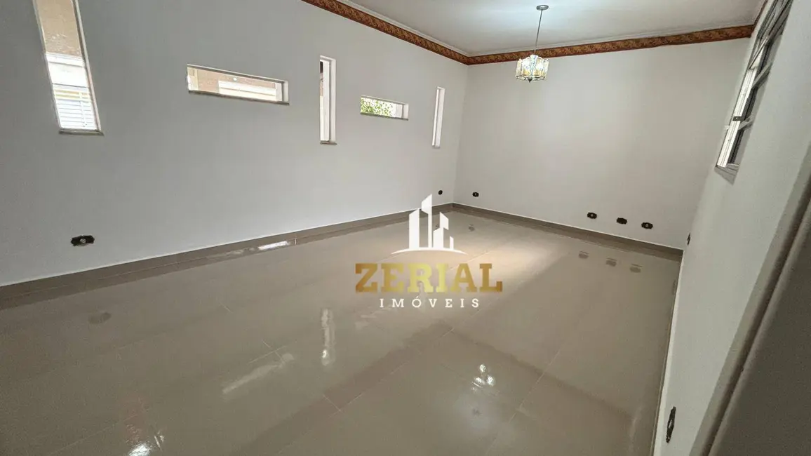 Foto 2 de Casa com 2 quartos para alugar, 180m2 em Jardim São Caetano, Sao Caetano Do Sul - SP