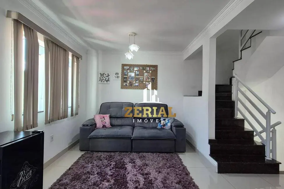 Foto 2 de Sobrado com 3 quartos para alugar, 123m2 em Santa Maria, Santo Andre - SP