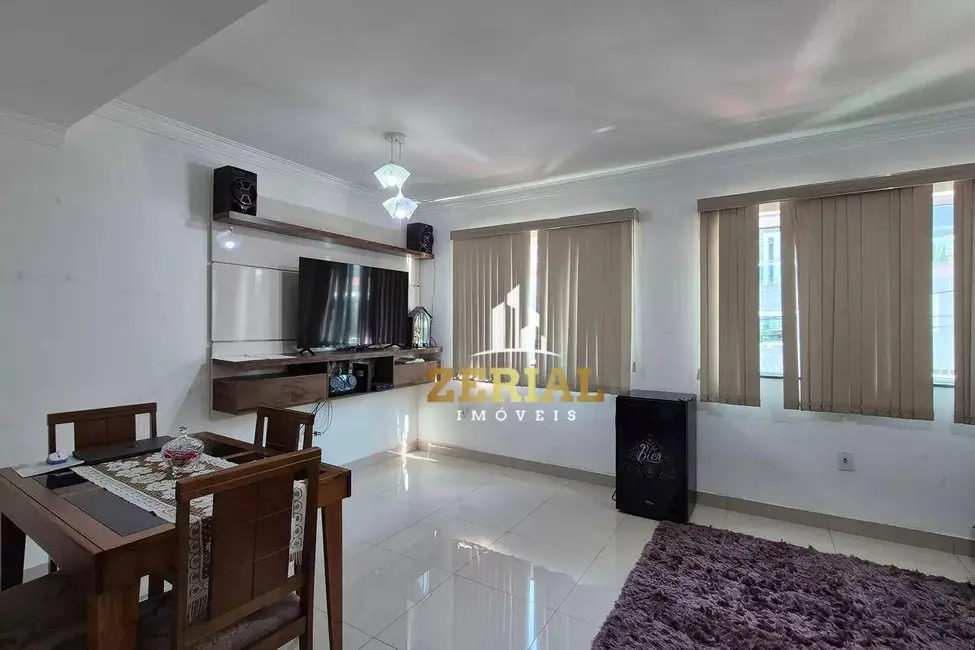 Foto 1 de Sobrado com 3 quartos para alugar, 123m2 em Santa Maria, Santo Andre - SP