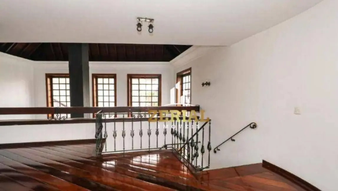 Foto 3 de Sobrado com 5 quartos à venda e para alugar, 359m2 em Jardim São Caetano, Sao Caetano Do Sul - SP