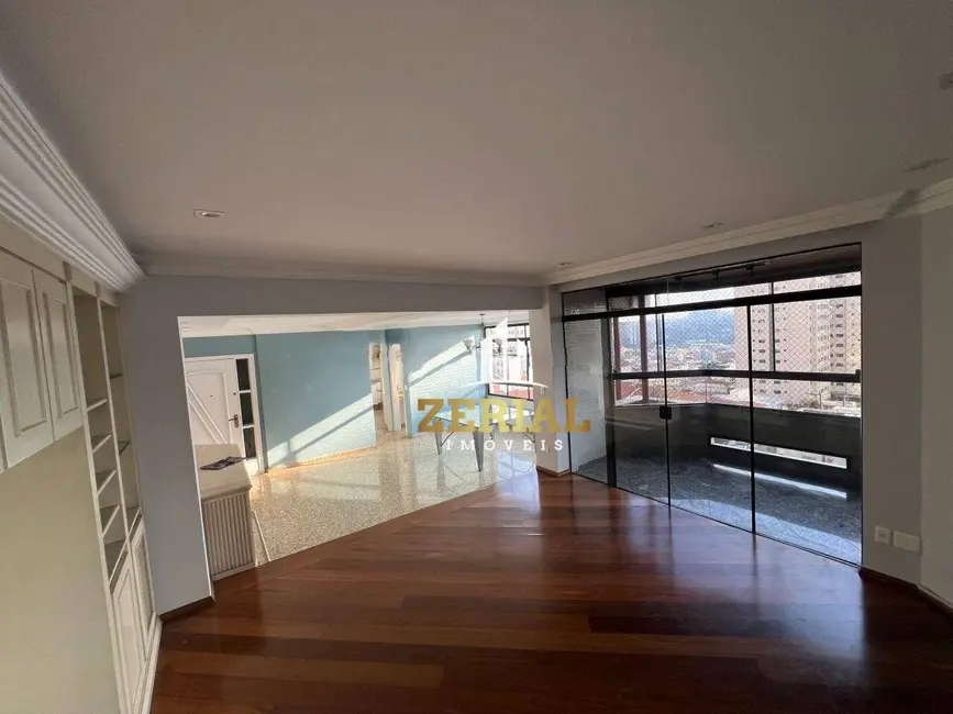 Foto 2 de Apartamento com 4 quartos para alugar, 225m2 em Santo Antônio, Sao Caetano Do Sul - SP