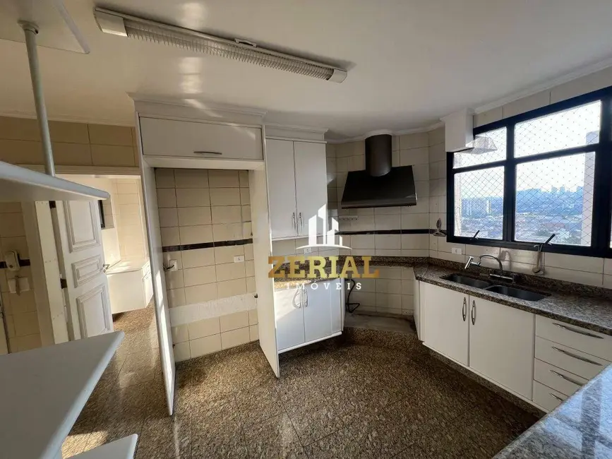 Foto 8 de Apartamento com 4 quartos para alugar, 225m2 em Santo Antônio, Sao Caetano Do Sul - SP