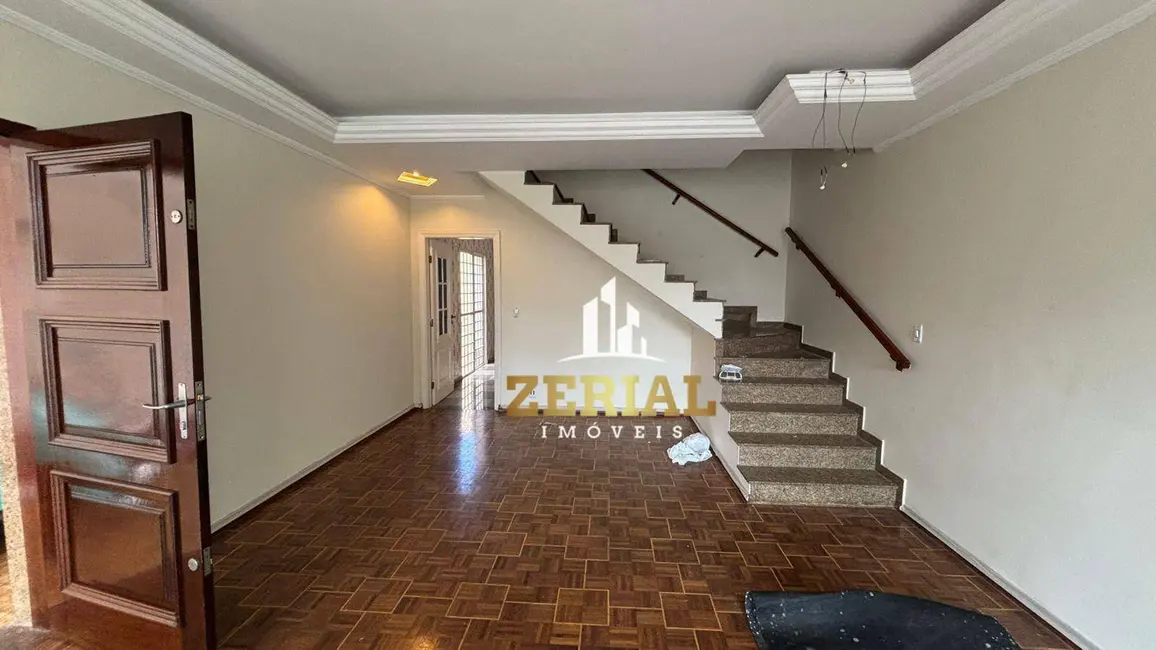 Sobrado com 4 quartos para alugar, 235m2 em Osvaldo Cruz, Sao Caetano Do Sul - SP - imagem 1 Foto 1 de Sobrado com 4 quartos para alugar, 235m2 em Osvaldo Cruz, Sao Caetano Do Sul - SP
