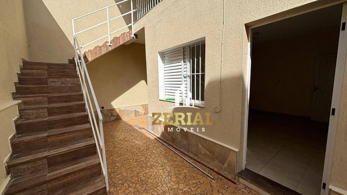 Sobrado com 4 quartos para alugar, 235m2 em Osvaldo Cruz, Sao Caetano Do Sul - SP - imagem 9 Foto 9 de Sobrado com 4 quartos para alugar, 235m2 em Osvaldo Cruz, Sao Caetano Do Sul - SP