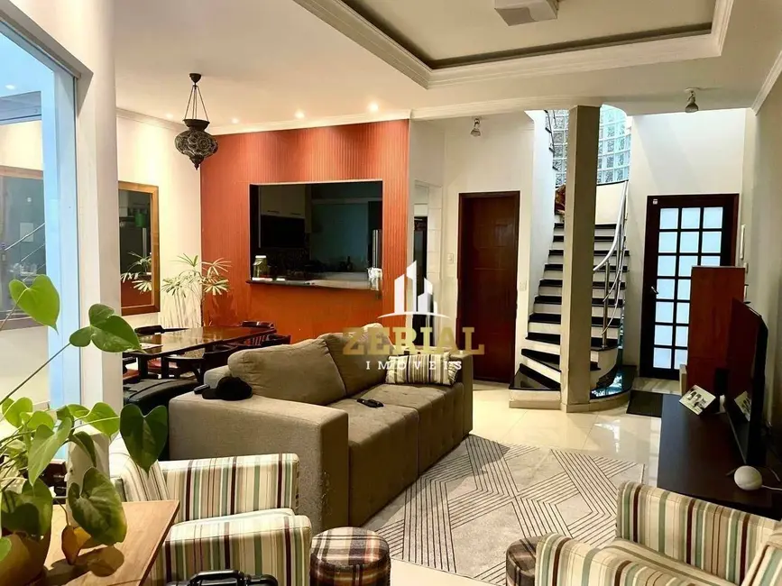 Casa com 2 quartos à venda, 101m2 em Centro, Sao Caetano Do Sul - SP - imagem 1 Foto 1 de Casa com 2 quartos à venda, 101m2 em Centro, Sao Caetano Do Sul - SP
