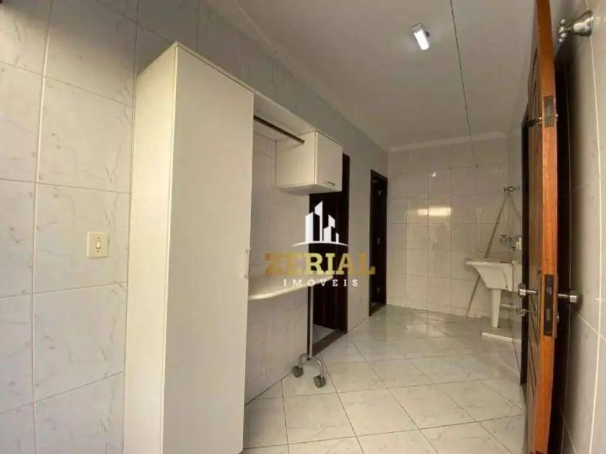 Sobrado com 4 quartos para alugar, 152m2 em Osvaldo Cruz, Sao Caetano Do Sul - SP - imagem 7 Foto 7 de Sobrado com 4 quartos para alugar, 152m2 em Osvaldo Cruz, Sao Caetano Do Sul - SP