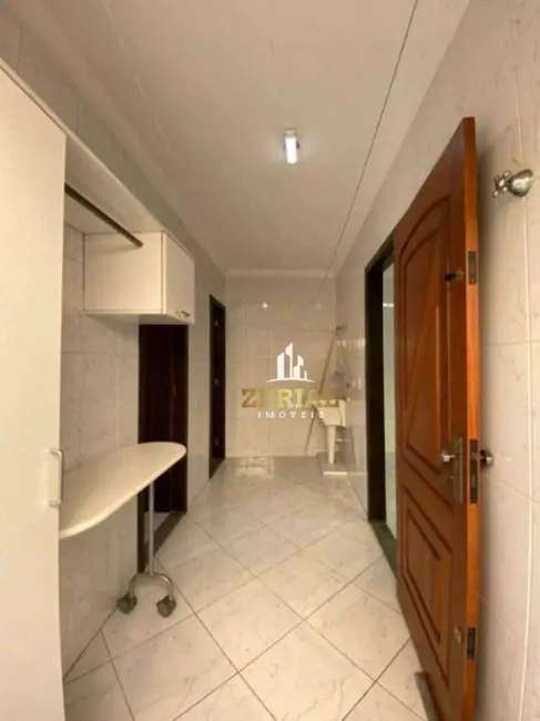 Sobrado com 4 quartos para alugar, 152m2 em Osvaldo Cruz, Sao Caetano Do Sul - SP - imagem 8 Foto 8 de Sobrado com 4 quartos para alugar, 152m2 em Osvaldo Cruz, Sao Caetano Do Sul - SP