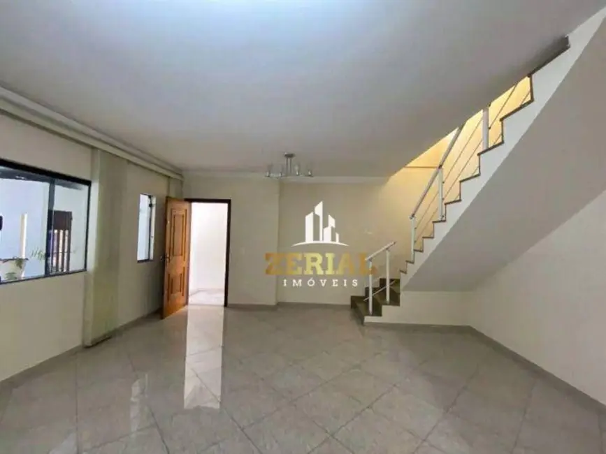 Sobrado com 4 quartos para alugar, 152m2 em Osvaldo Cruz, Sao Caetano Do Sul - SP - imagem 3 Foto 3 de Sobrado com 4 quartos para alugar, 152m2 em Osvaldo Cruz, Sao Caetano Do Sul - SP