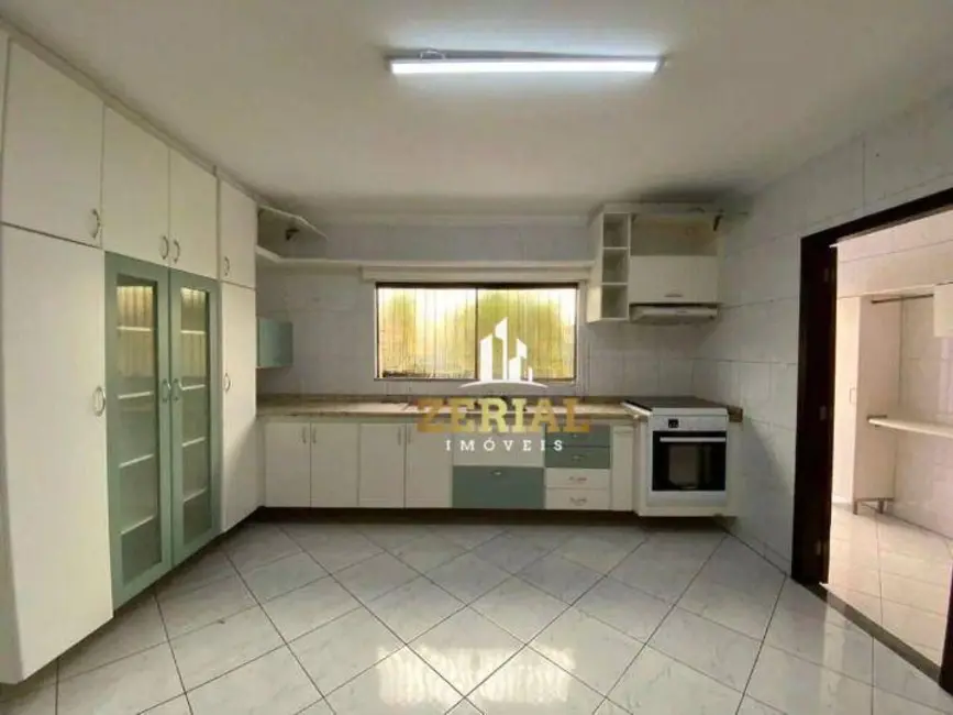 Sobrado com 4 quartos para alugar, 152m2 em Osvaldo Cruz, Sao Caetano Do Sul - SP - imagem 4 Foto 4 de Sobrado com 4 quartos para alugar, 152m2 em Osvaldo Cruz, Sao Caetano Do Sul - SP
