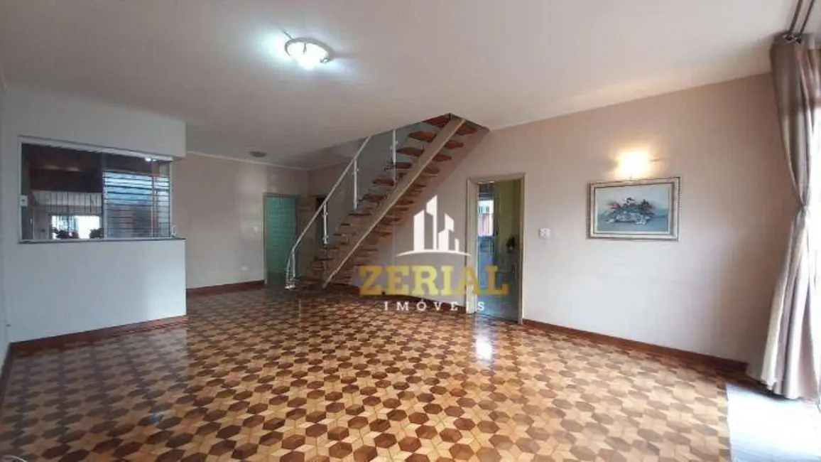 Foto 1 de Sobrado com 5 quartos para alugar, 270m2 em Osvaldo Cruz, Sao Caetano Do Sul - SP