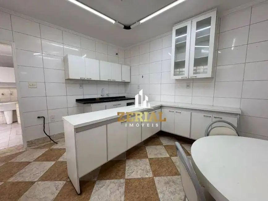 Sobrado com 3 quartos para alugar, 180m2 em Santa Paula, Sao Caetano Do Sul - SP - imagem 4 Foto 4 de Sobrado com 3 quartos para alugar, 180m2 em Santa Paula, Sao Caetano Do Sul - SP