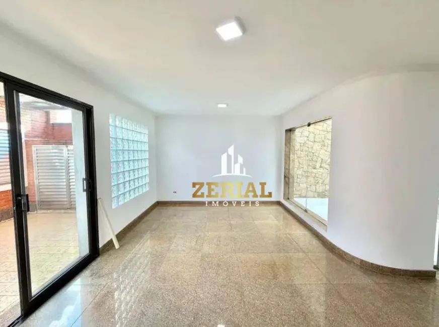 Foto 3 de Sobrado com 5 quartos para alugar, 250m2 em Jardim Avelino, São Paulo - SP