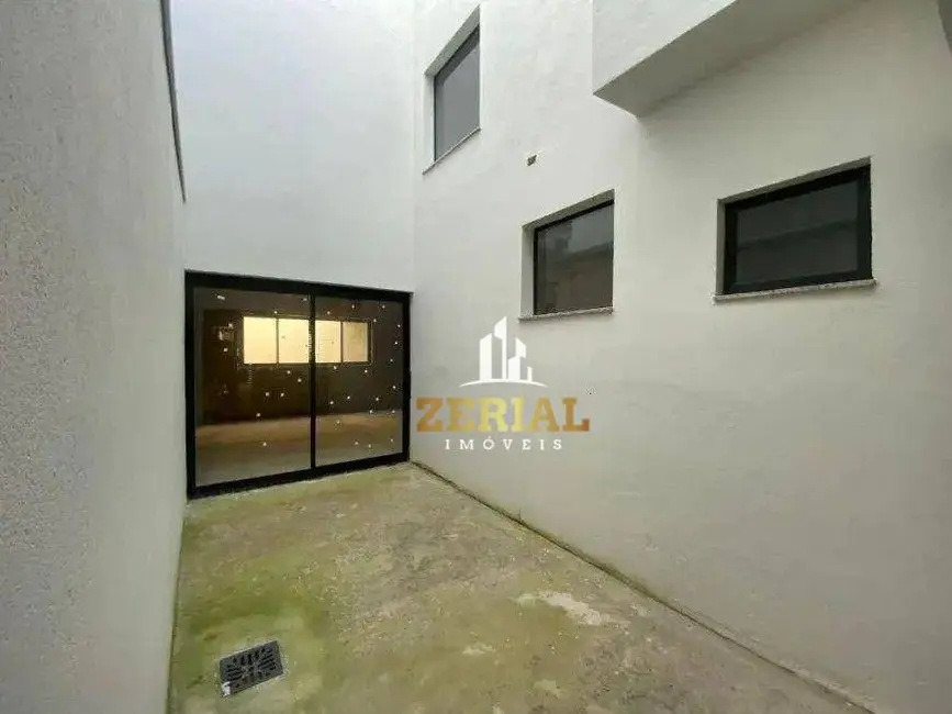 Sobrado com 3 quartos à venda, 140m2 em Olímpico, Sao Caetano Do Sul - SP - imagem 3 Foto 3 de Sobrado com 3 quartos à venda, 140m2 em Olímpico, Sao Caetano Do Sul - SP