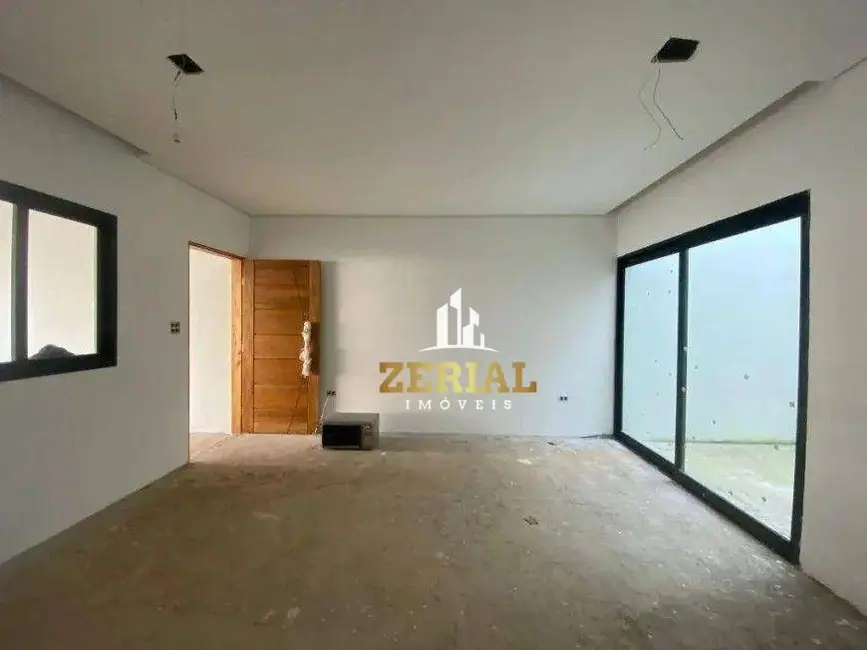 Sobrado com 3 quartos à venda, 140m2 em Olímpico, Sao Caetano Do Sul - SP - imagem 1 Foto 1 de Sobrado com 3 quartos à venda, 140m2 em Olímpico, Sao Caetano Do Sul - SP