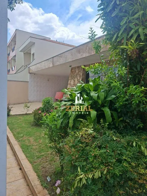 Casa com 3 quartos à venda, 540m2 em Osvaldo Cruz, Sao Caetano Do Sul - SP - imagem 2 Foto 2 de Casa com 3 quartos à venda, 540m2 em Osvaldo Cruz, Sao Caetano Do Sul - SP