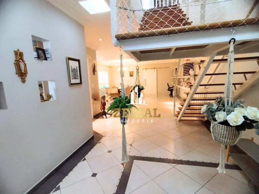 Foto 8 de Sobrado com 4 quartos à venda, 230m2 em Santo Antônio, Sao Caetano Do Sul - SP