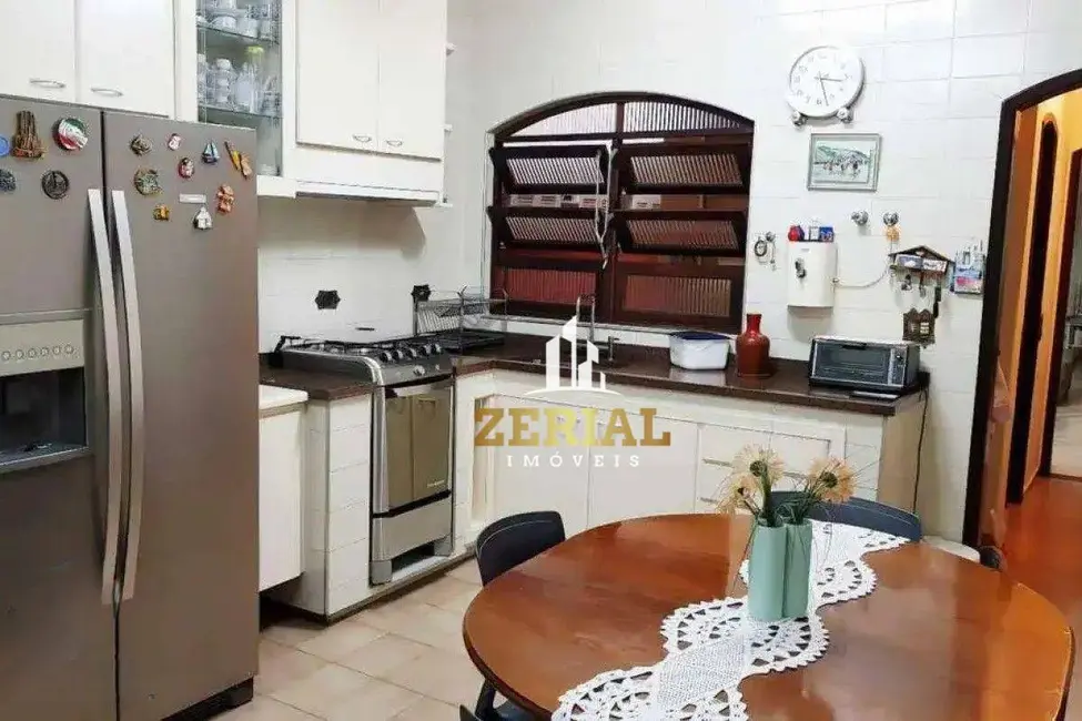 Casa com 3 quartos à venda e para alugar, 263m2 em Cerâmica, Sao Caetano Do Sul - SP - imagem 4 Foto 4 de Casa com 3 quartos à venda e para alugar, 263m2 em Cerâmica, Sao Caetano Do Sul - SP