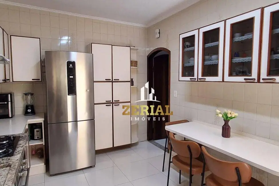 Sobrado com 3 quartos à venda, 170m2 em Nova Gerty, Sao Caetano Do Sul - SP - imagem 6 Foto 6 de Sobrado com 3 quartos à venda, 170m2 em Nova Gerty, Sao Caetano Do Sul - SP
