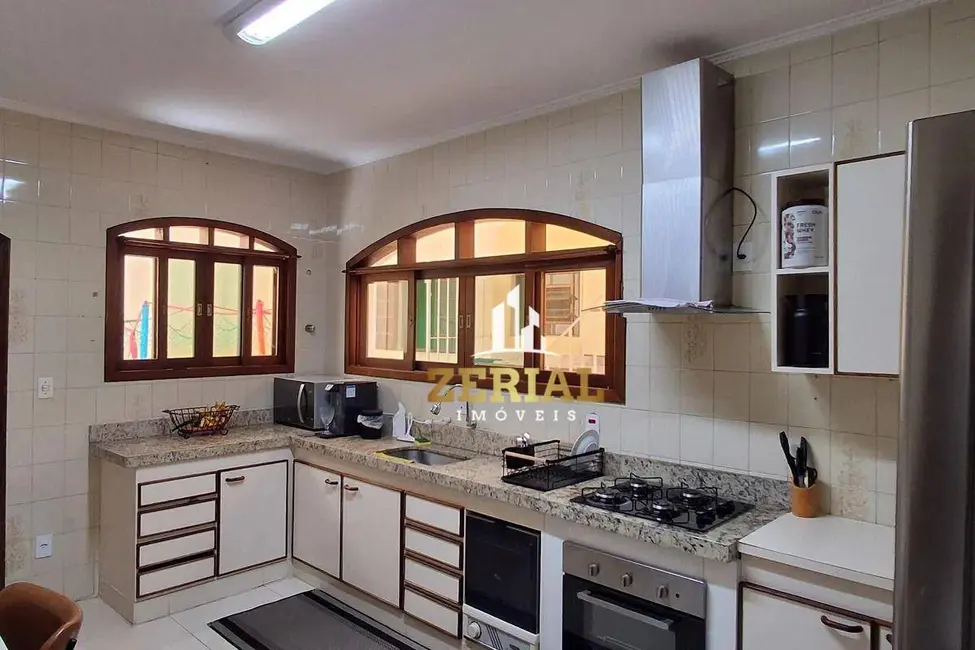 Sobrado com 3 quartos à venda, 170m2 em Nova Gerty, Sao Caetano Do Sul - SP - imagem 7 Foto 7 de Sobrado com 3 quartos à venda, 170m2 em Nova Gerty, Sao Caetano Do Sul - SP