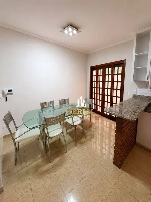 Foto 7 de Sobrado com 3 quartos para alugar, 220m2 em Osvaldo Cruz, Sao Caetano Do Sul - SP