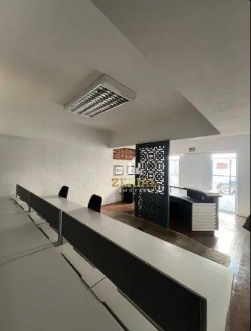 Sobrado para alugar, 342m2 em Santa Paula, Sao Caetano Do Sul - SP - imagem 3 Foto 3 de Sobrado para alugar, 342m2 em Santa Paula, Sao Caetano Do Sul - SP