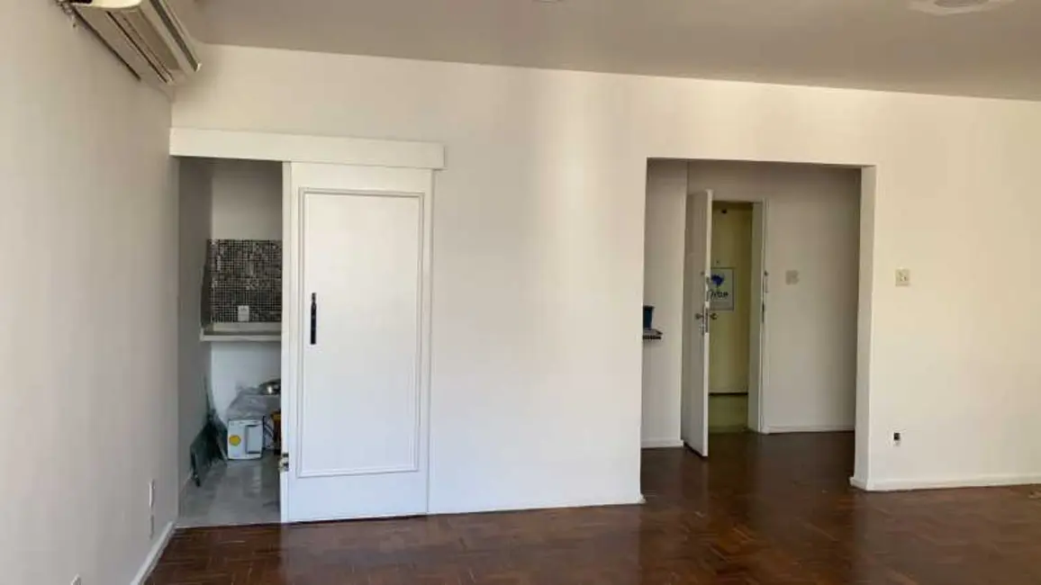 Foto 2 de Sala Comercial à venda, 52m2 em Rio De Janeiro - RJ